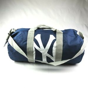 MLB New York Yankees Vessel Barrel Duffle Bag